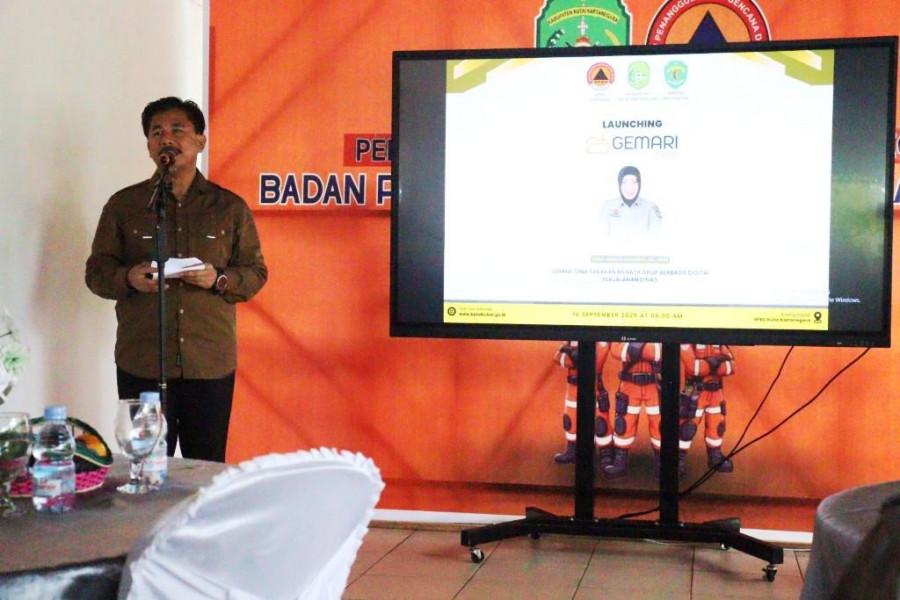 Sekda Kukar Sunggono melaunching program inovasi Gemari Dina di BPBD Kukar. (Foto: Prokom)