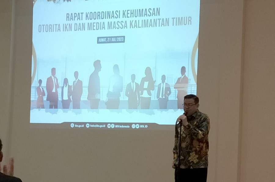 Sekretaris OIKN Achmad Jaka Santos Adiwijaya saat pertemuan bersama perwakilan pemred media massa, di Balikpapan. (Korankaltim.com)