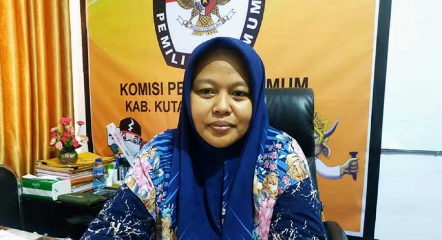 Yuyun Nurhayati ,Komisioner KPU Kabupaten Kukar (Foto: Sabri/korankaltim.com)