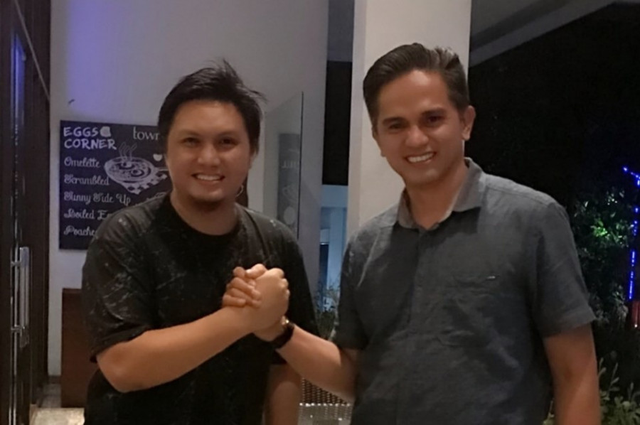 Aji Mirza Hakim saat bertemu dengan Parawansa Assoniwora (dok Facebook Parawansa Assoniwora)