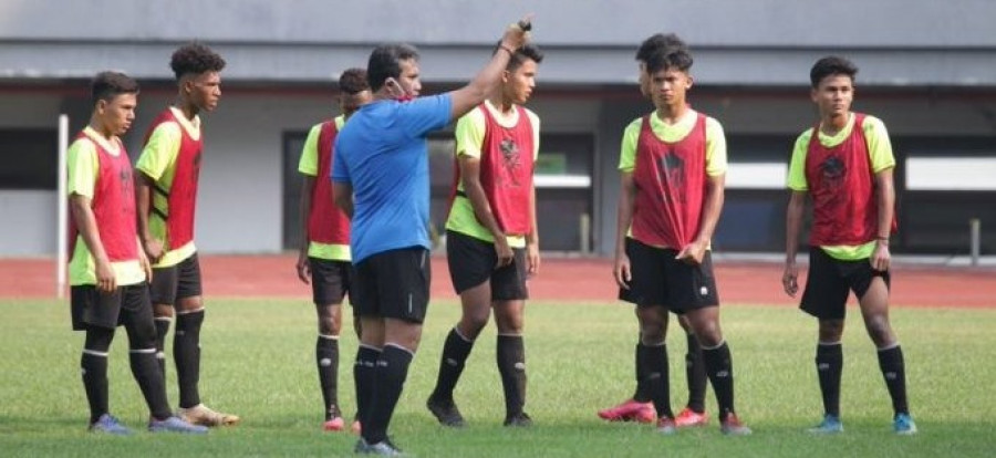 Untuk kedua kalinya, Bima Sakti bersama skuat Timnas U-16 harus memperpanjang penantian tampil di Piala Asia U-16 karena resmi ditunda oleh AFC. (pssitwitter)