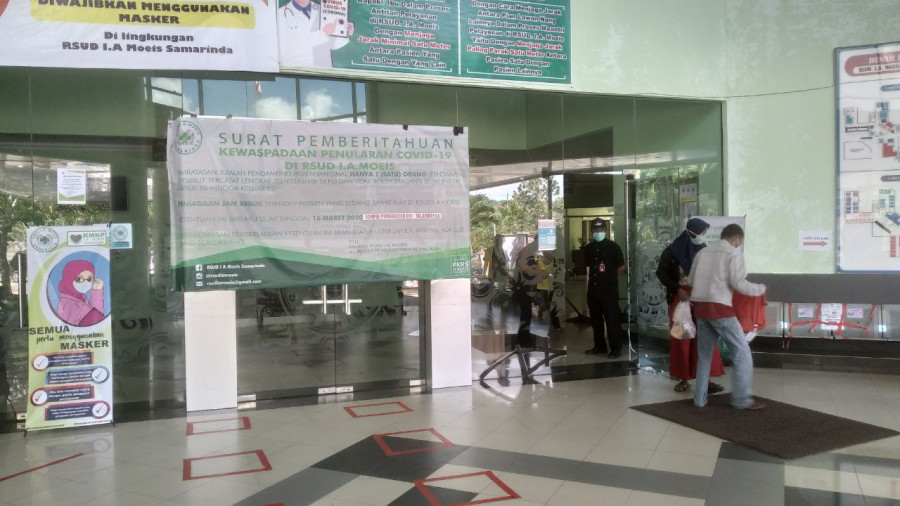 Suasana di RS IA Moeis sebelum diberlakukannya Karantina Wilayah akibat terjadinya transmisi lokal di lokasi tersebut (Foto: Permata/korankaltim.com)