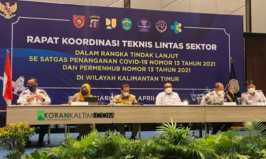 Rakorteknis Lintas Sektor untuk membahas aktivis mudik dan perjalanan masyarakat Kaltim selama periode peniadaan mudik lebaran tahun ini (Foto: Permata/korankaltim.com)
