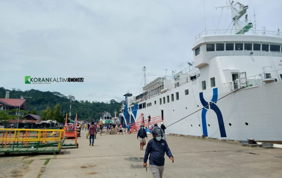 Suasana Pelabuhan Samarinda beberapa waktu lalu (Foto: Claudius Vico/Korankaltim.com)