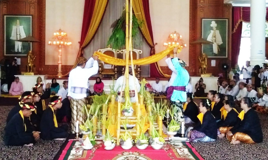 Putra Mahkota ikuti prosesi beluluh untuk membersihkan pengaruh-pengaruh jahat