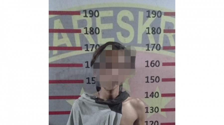 Salah satu pelaku pengeroyokan yang berhasil diringkus Polsek Samarinda Kota. (Foto:Istimewa)