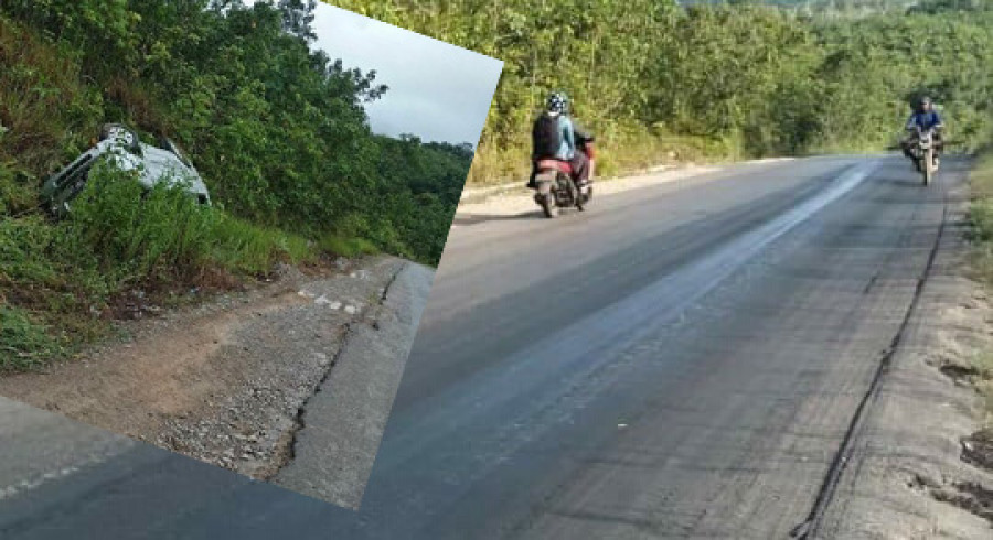 Kendaraan warga yang mengalami kecelakaan tunggal karena tumpahan minyak CPO (Foto: Ist)