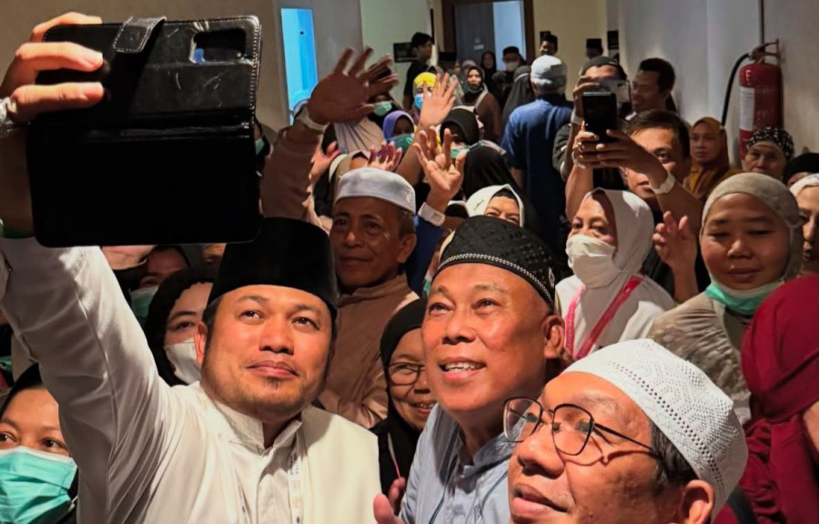 Gubernur Harum menyambangi para jemaah haji di Makkah. Pesannya jaga kesehatan dan menjadi haji mabrur hingga kembali ke Tanah Air. (IST/ADPIMPROV KALTIM)