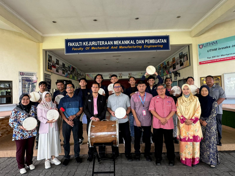 foto bersama Prodi Teknik Mesin UMKT bersama pihak Universiti Tun Hussein ONN Malaysia (Istimewa)