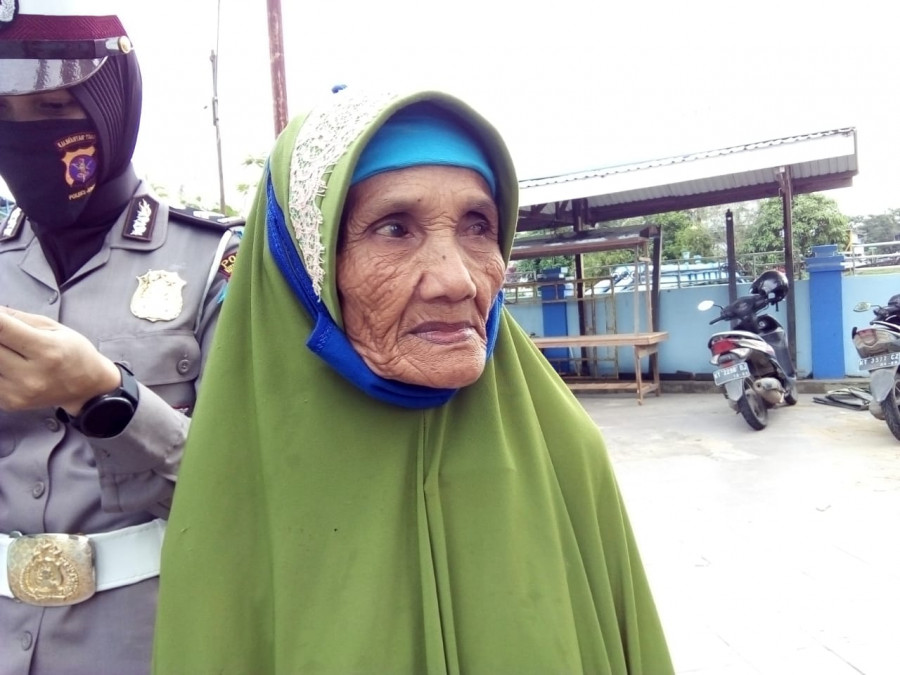 Nenek Sumiati (Foto: Heri/korankaltim.com)