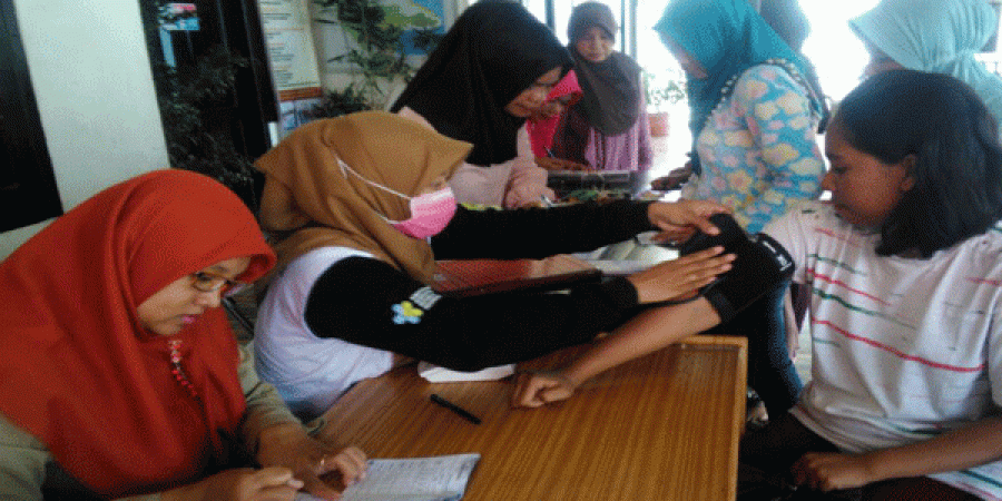 Kegiatan pelayanan kesehatan di Posbidu Sangatta Selatan