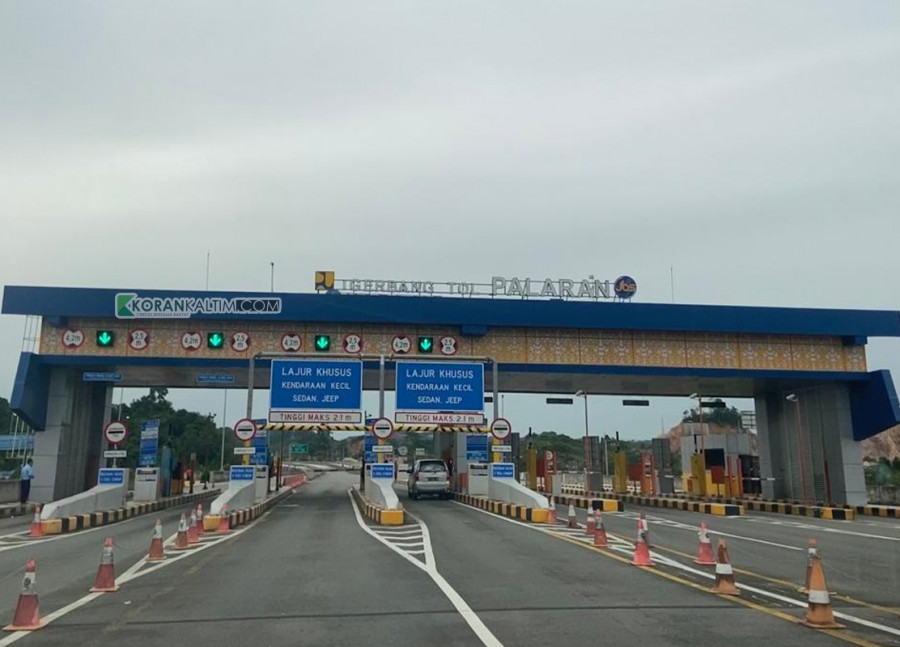 Belasan Ribu kendaran melintas di Tol Balsam selama Momen Pergantian Tahun 2023. (Foto: Permata/Korankaltim.com)