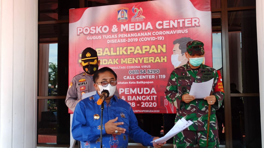 Ketua Satgas Penanganan Covid-19 Kota Balikpapan Rizal Effendi menyatakan satu komisioner KPU terpapar. (Foto: Hendra/KoranKaltim.Com)