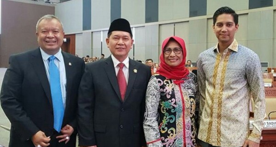 Zuhdi yahya bersama tiga perwakilan kaltim - kaltara di DPR RI