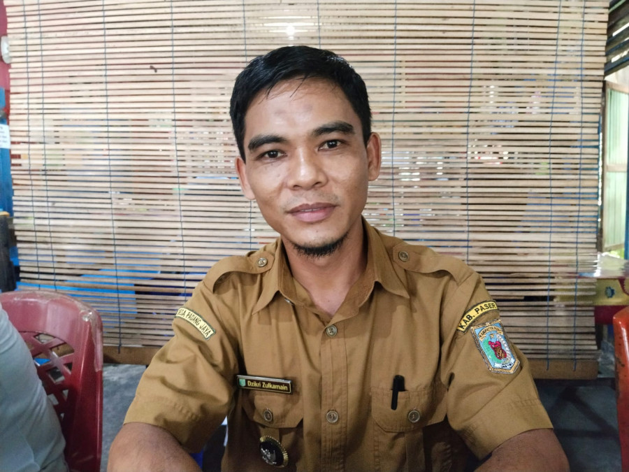 Kepala Desa Padang Jaya Dzikri Zulkarnain