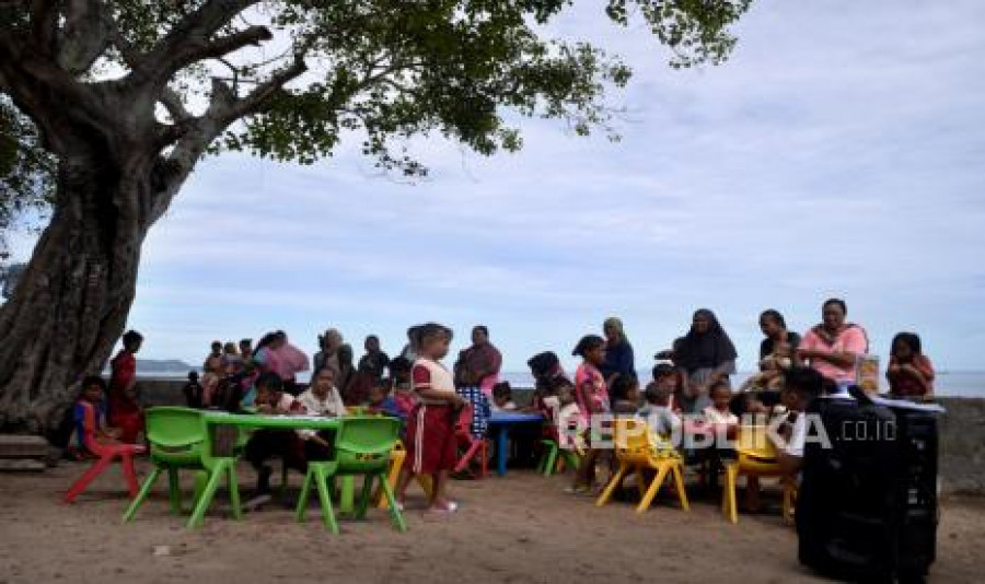 Poses belajar Pendidikan Anak Usia Dini (PAUD) di ruang terbuka (ilustrasi). Pemerintah sedang menyiapkan bantuan untuk murid PAUD pada masa pandemi Covid-19. (Foto : ANTARA/Adwit B Pramono)