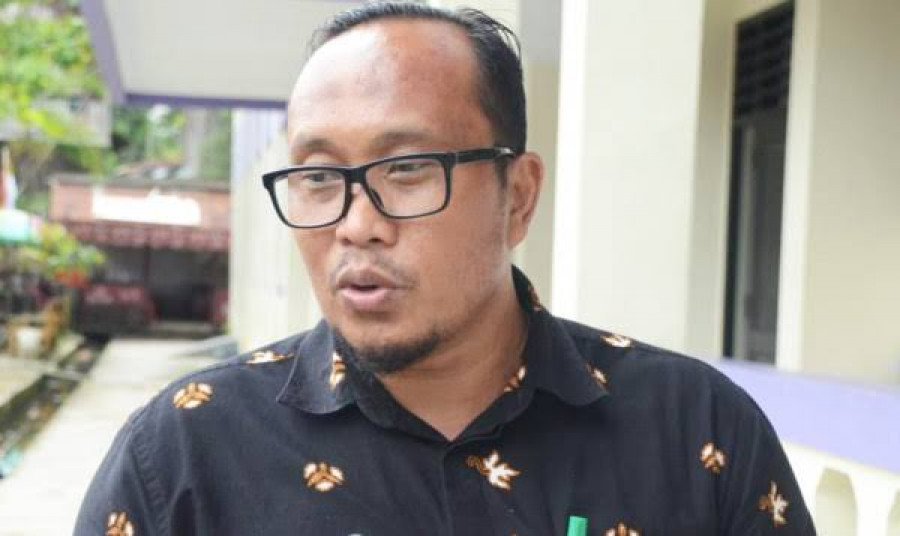 Rektor Unikarta Erwinsyah