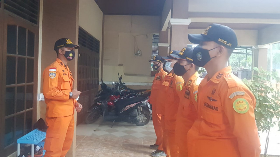 Tim SAR saat bersiap untuk menuju lokasi kejaidan. (Foto:Basarnas)