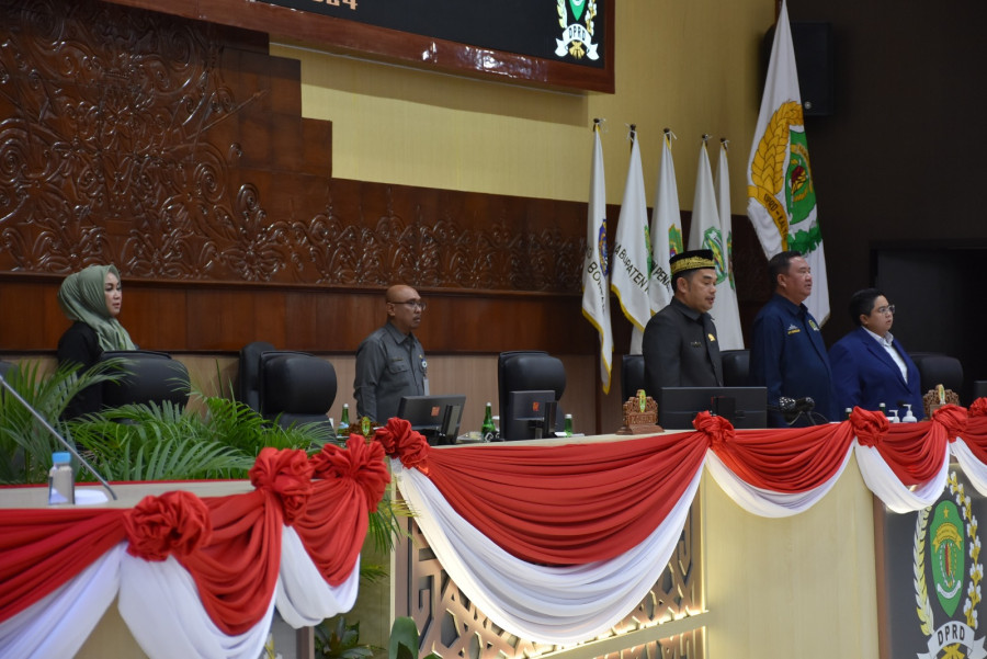 Gelaran Rapat Paripurna Ke 5 saat tiga pokja meminta perpanjangan masa kerja. (Foto: Humas DPRD Kaltim)
