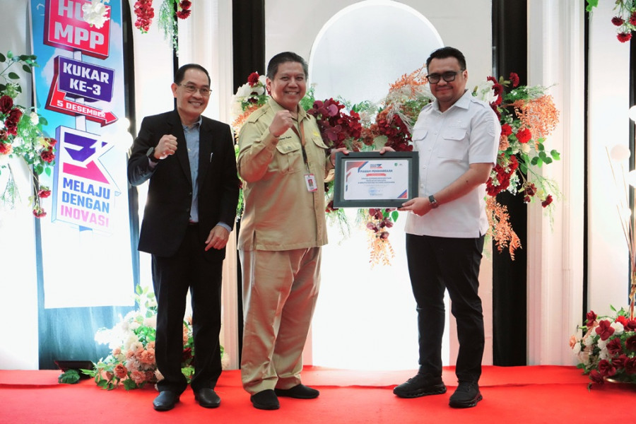 HUT MPP Kukar dirangkai dengan penyerahan sertifikat prestasi pelayanan, penyerahan sertifikat ISO. (Foto: Prokom)