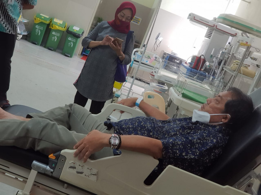 Kondisi mantan Kepala Bappeda Kaltim, Zairin Zain, seusai kecelakaan tunggal di Tol Samarinda-Balikpapan (Foto: Istimewa))