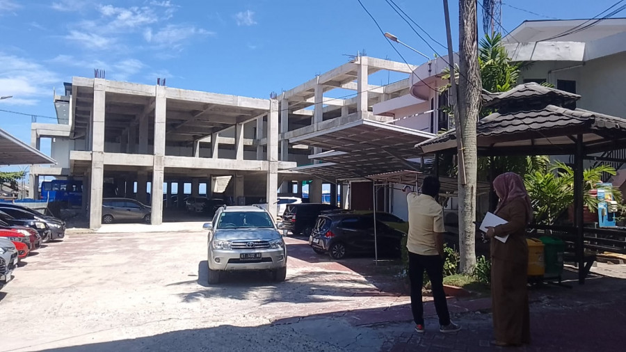 Potret proyek pembangunan gedung baru DPRD Balikpapan. (Foto: La Eko/Korankaltim.com)