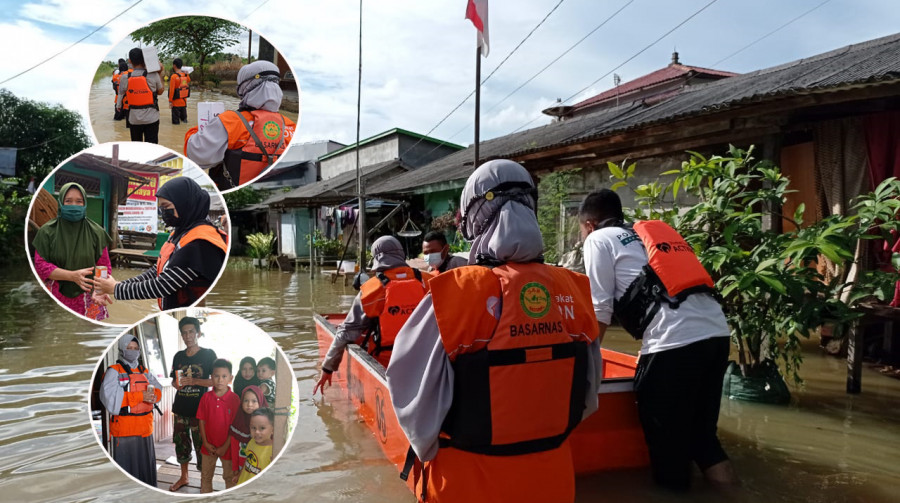 Relawan Rumah Zakat (RZ) menyalurkan bantuan untuk Masyarakat yang tedampak banjir di Samarinda . (Foto: Istimewa)