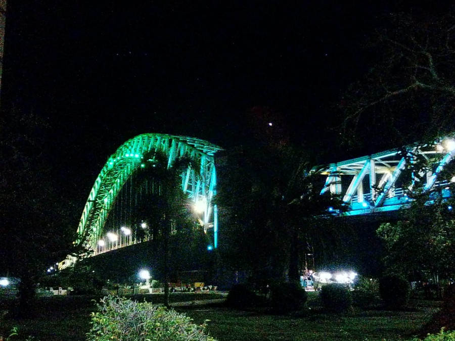 Lampu Hias Jembatan Kartanegara (Heri/korankaltim.com)
