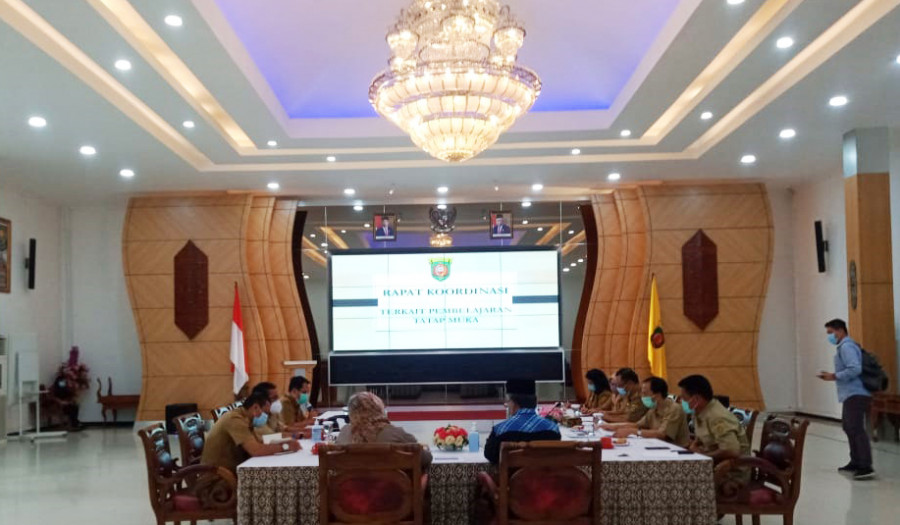 Rapat Koordinasi terkait Pembelajaran Tatap Muka (Foto: Claudius Vico/Korankaltim.com)