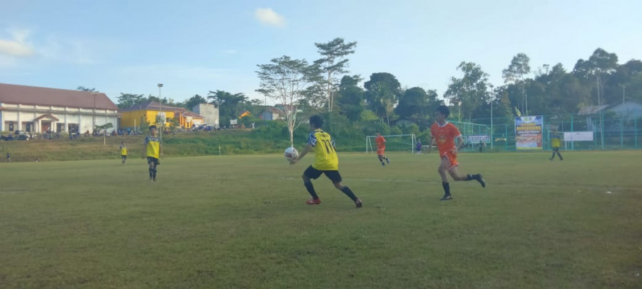 Pertandingan Selekda U-20 antara Samboja Vs Muara Jawa (Heri/korankaltim.com)