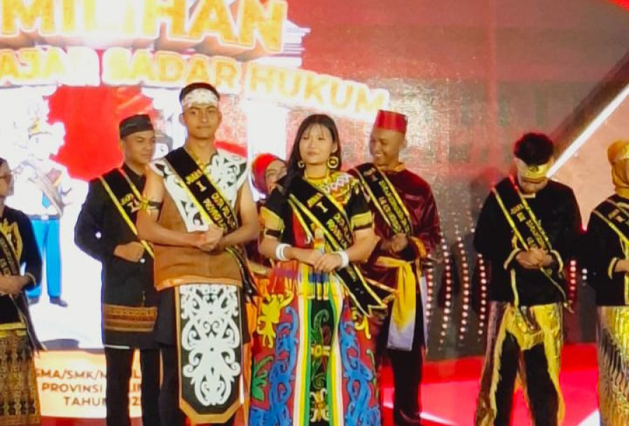 Pasangan peraih juara DPSH Kaltim 2025 dari SMAN 10 Samarinda. (Foto: Dok. SMA Negeri 10)