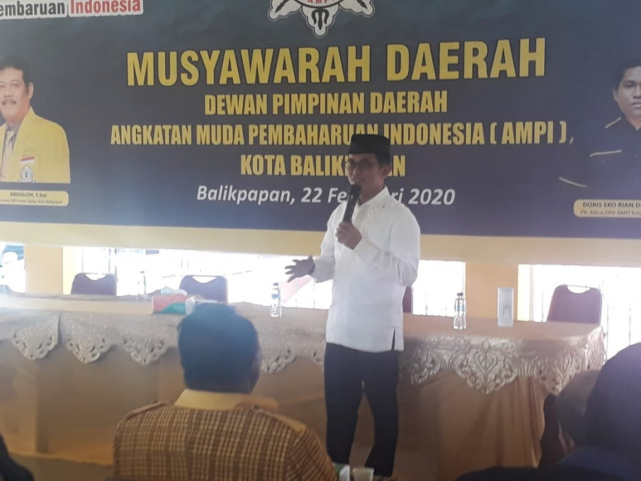 Ketua DPD II Golkar Balikpapan Rahmad Masud saat membuka Musyawarah Daerah AMPI Balikpapan. (Foto : Sofyan Jufri/KoranKaltim.Com)