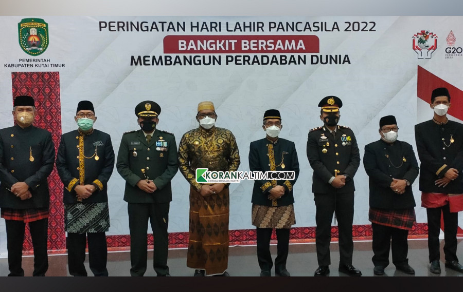 Peringatan hari Pancasila yang berlangsung secara virtual di ruang Meranti Setkab Kutim. (Foto: Zulhamri/Korankaltim.com)