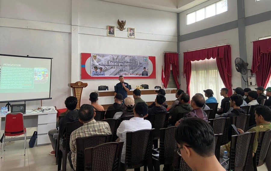Pelatihan Teknis Pengoperasian Insinerator. (Foto: Ayu/Korankaltim.com)
