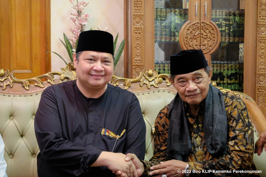 Sesepuh Ponpes Cipasung Doakan Airlangga jadi Presiden