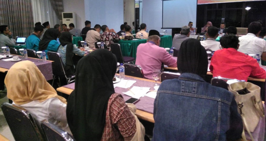 Pelaksanaan Rapat Pleno Terbuka Rekapitulasi dan Penetapan DPTb2 Kabupaten Paser pada Pemilu 2019 ( Foto: dwicahyo / korankaltim.com)