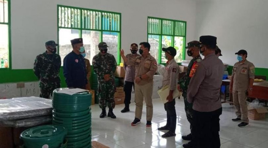 Sunggono saat memantau kesiapan pelaksanaan Pilkada di beberapa kecamatan (foto: Istimewa)
