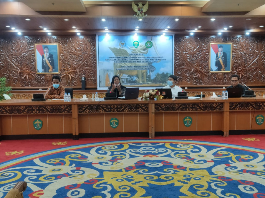 Dialog Publik Anggota DPD RI asal Kaltim, Aji Mirni Mawarni pada Jumat (20/1/12020) di Kantor Gubernur Kaltim (permata/korankaltim.com)