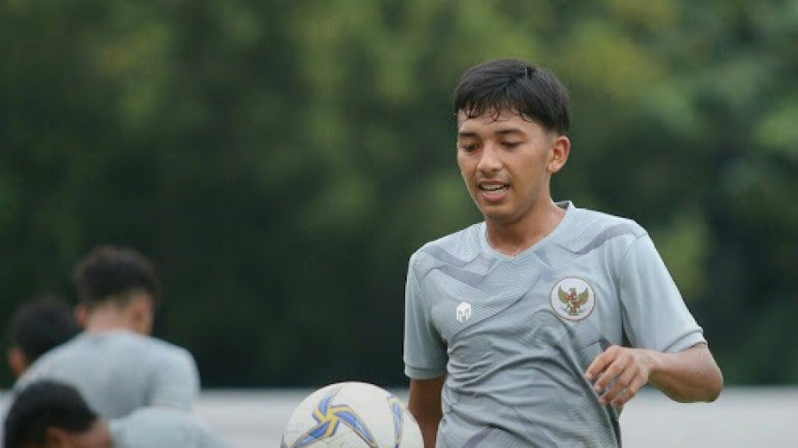 Arya Gerryan Putra Senyiur Lawolo, harus beradaptasi dengan suasana di Salou bersama timnas Indonesia U-19. (borneofc.id)