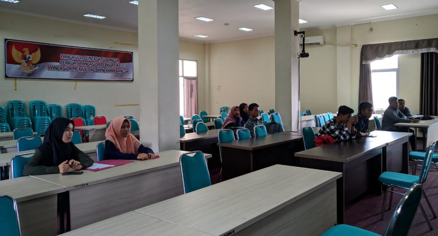 Sejumlah calon mahasiswa baru IAIN mendapatkan pengarahan terkait Uman Ekstra di Auditorium Rektorat Lantai 3 IAIN Samarinda ( Foto: Istimewa )