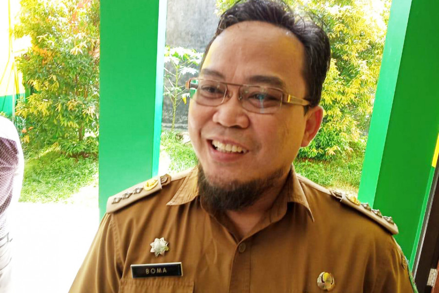 Camat Tenggarong yang baru dilantik, Arfan Boma