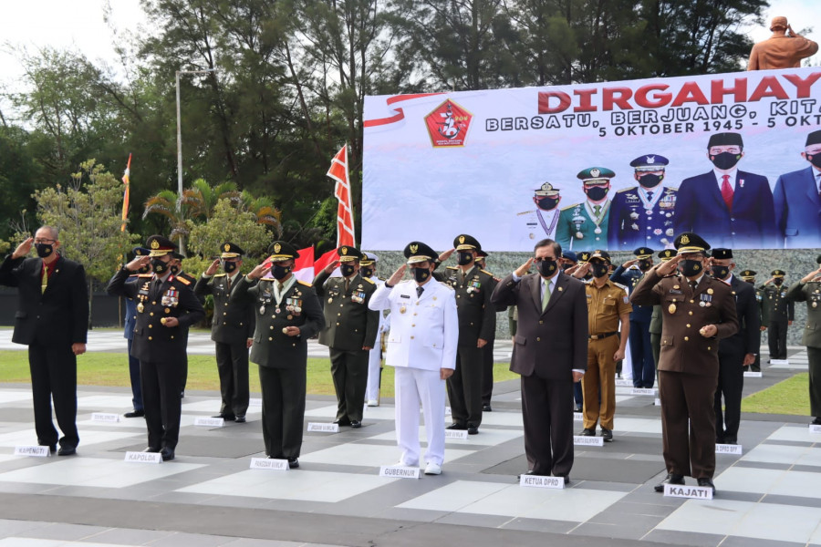 HUT ke-76 TNI, Makmur Sampaikan Terima Kasih Telah Jaga NKRI.( Foto: Humas DPRD Kaltim)