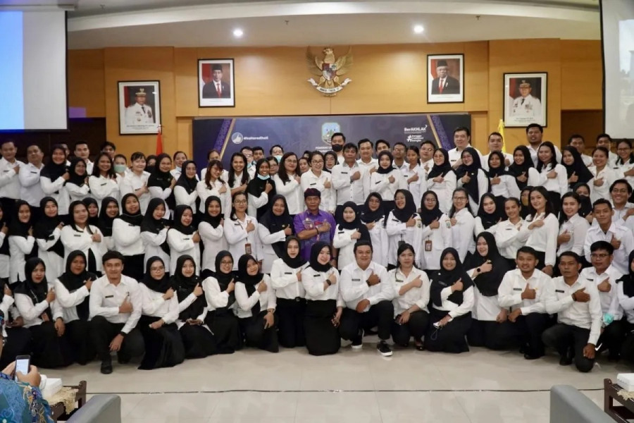 Ratusan ASN yang diangkat resmi dan bekerja di lingkup Pemerintah Provinsi Kalimantan Utara usai menerima SK kemarin. (antaranews)