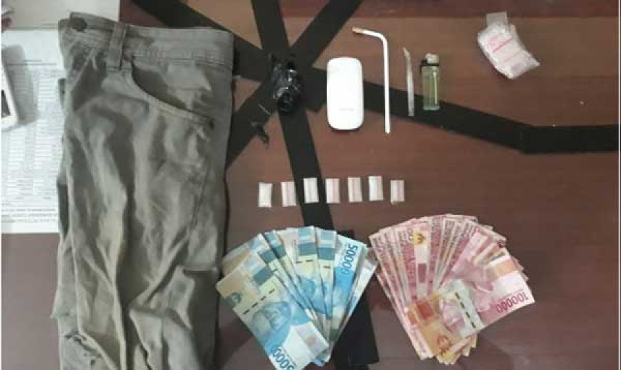 Barang bukti hasil penangkapan Mayar dan Yunani oleh Polsek Kota Bangun