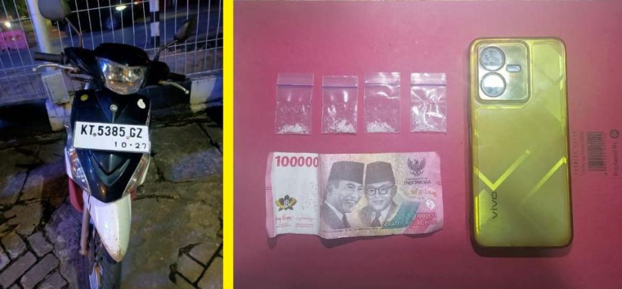 Barang bukti yang diamankan dari pasutri, saat hendak mengantarkan barang (sabu), di depan indekostnya. (Foto:Polsek Kawasan Pelabuhan)