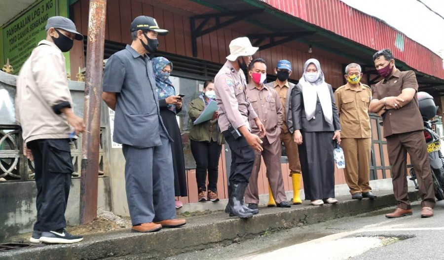 Komisi III DPRD Bontang, gelar Sidak Ke titik Banjir, di Kawasan Loktuan. (Foto: Istimewa)