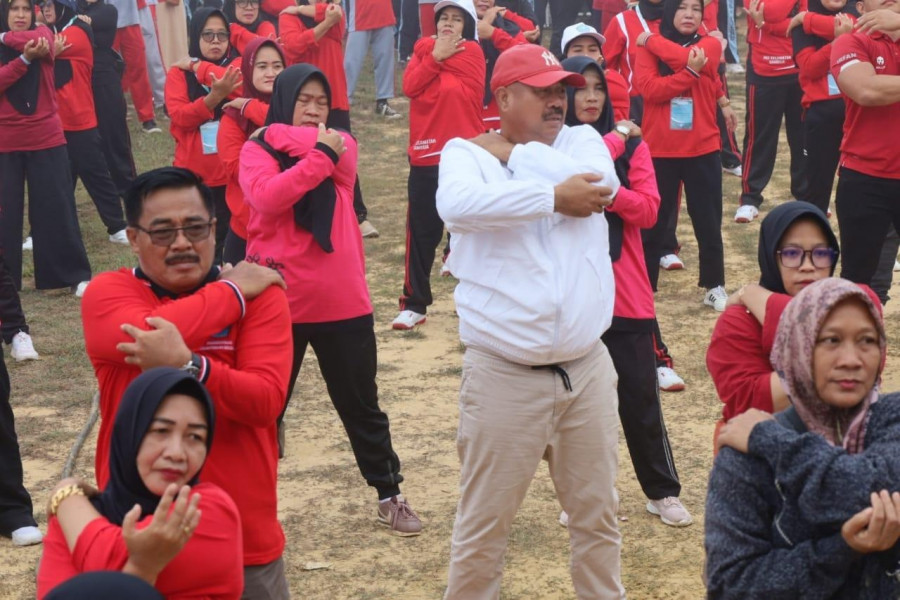 Senam Sehat HKG-PKK ke-51 di Kota Bangun. (prokom)