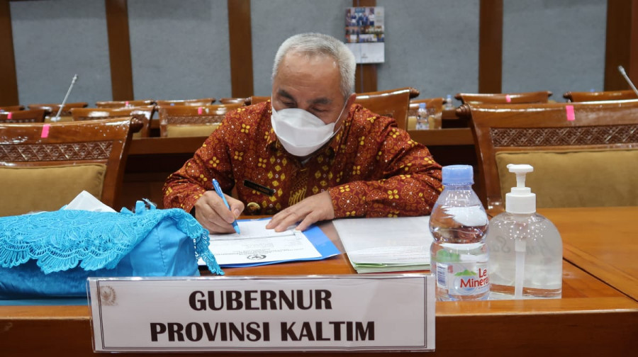 Gubernur Kaltim, Isran Noor saat menghadiri rapat bersama Komisi X DPR RI di Jakarta (Humas Pemprov Kaltim)