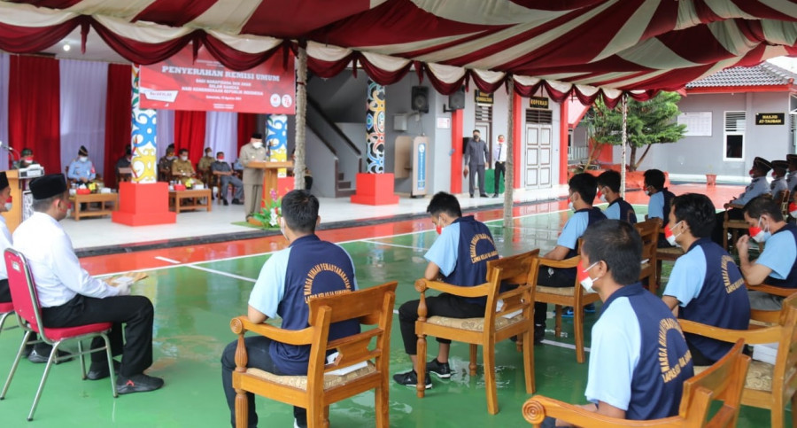Pemberian remisi kepada Warga Binaan Pemasyarakatan (WBP) di Lapas Kelas IIa Samarinda (Foto: Humas Pemprov Kaltim)
