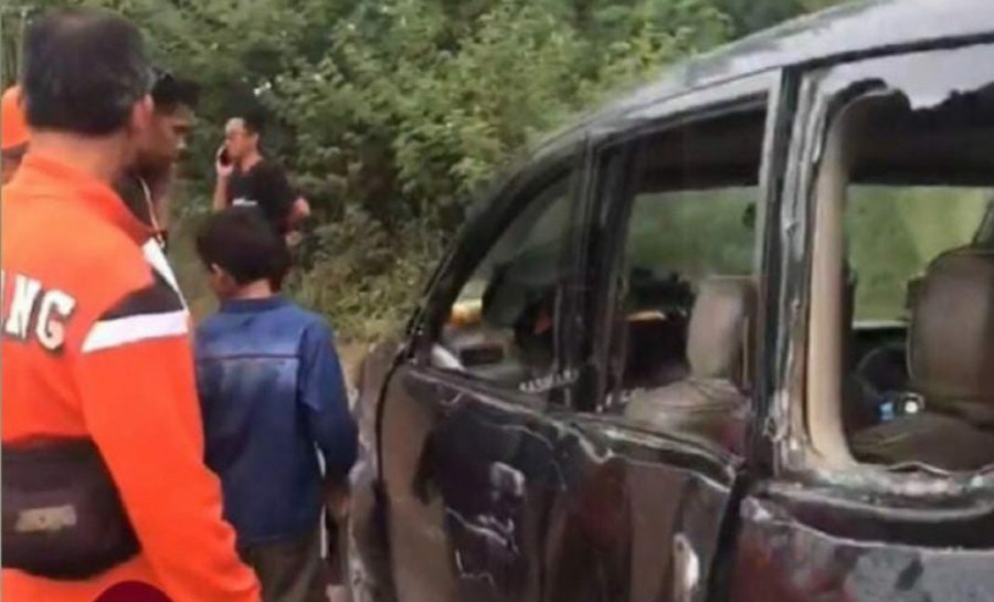 Kondisi Mobil Kontingen Tarung Drajat Bontang yang Kecelakaan di Perjalanan menuju Berau. (Foto: Istimewa)